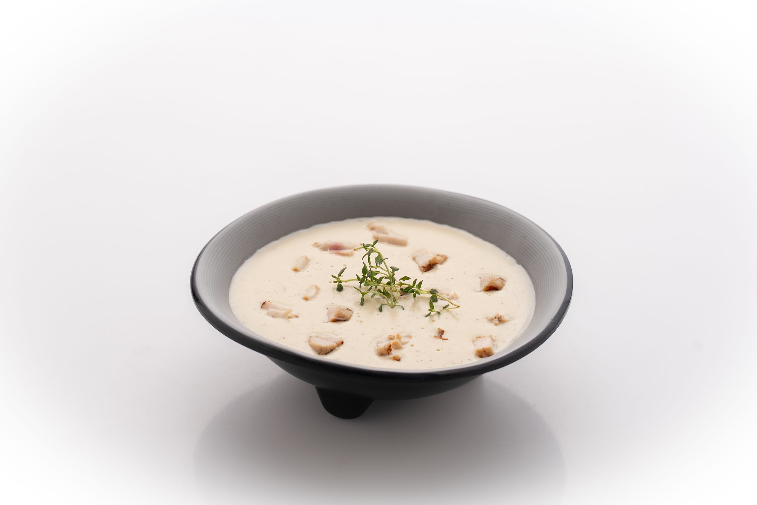 شوربة الكريمة بالدجاج